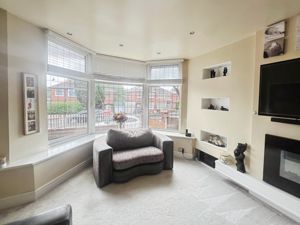Lounge- click for photo gallery